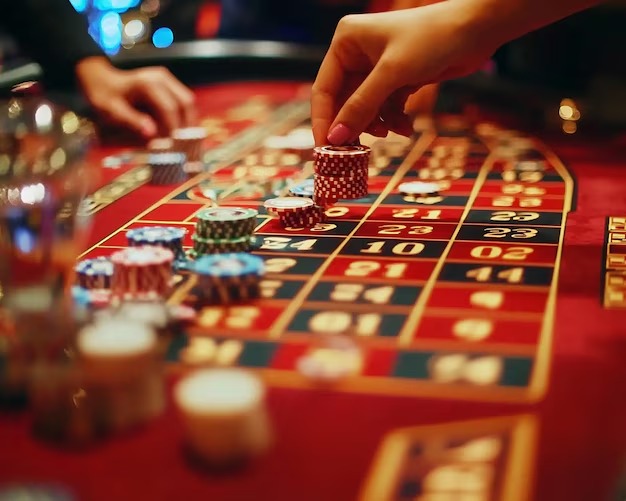 inatogel88 login app interface showing live-dealer tables and sportsbook markets